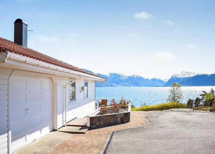 5 Bedroom Front In Holiday home