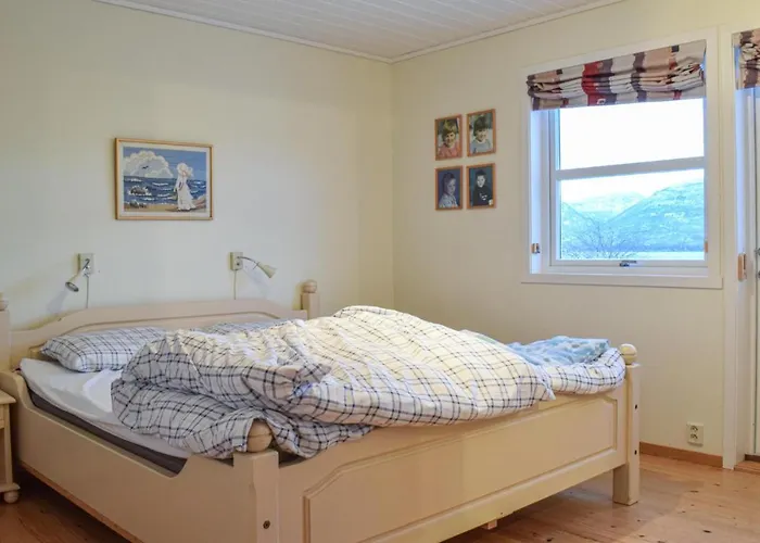 5 Bedroom Front In *