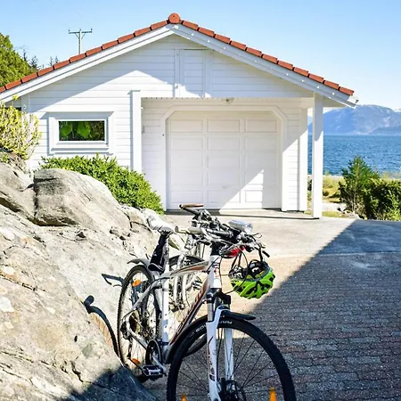 5 Bedroom Front In * Lavik (Sogn og Fjordane)