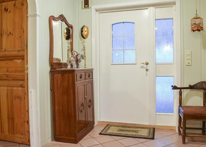 5 Bedroom Front In Lavik (Sogn og Fjordane)